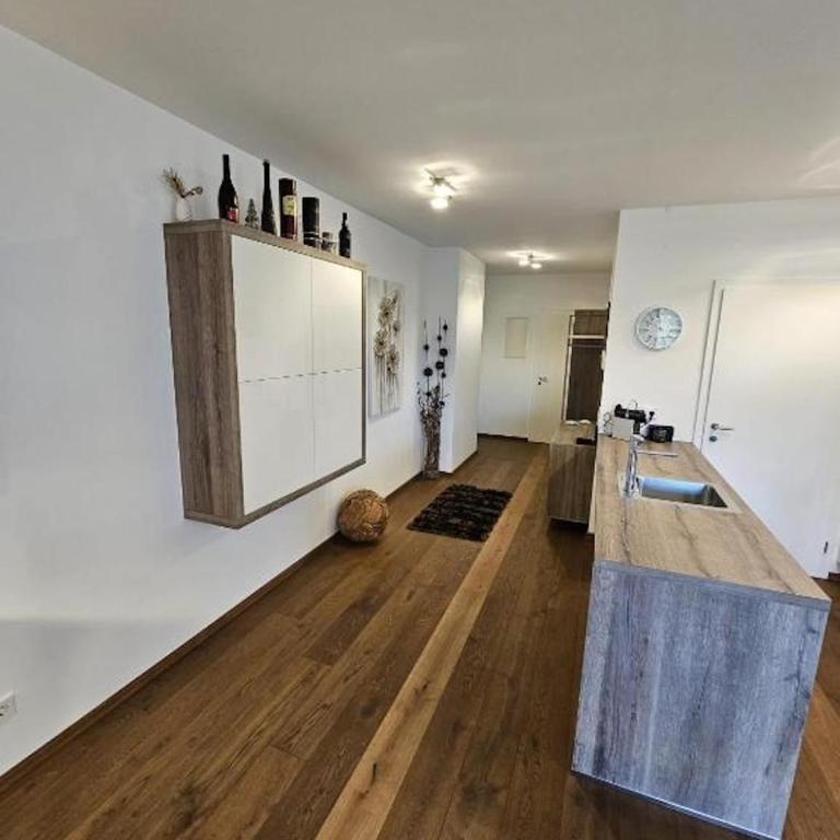 Design Apartment Velden am Wörthersee mit Terrasse & Parkplatz - Apartment mit 1 Schlafzimmer - 8