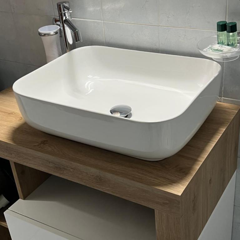 Turin Bicerin White - Studio Apartment with One Double Bed - 22