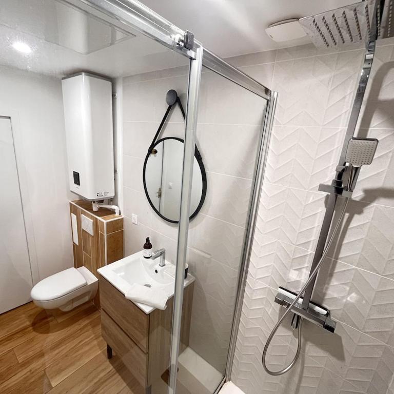 Paris 21 - Studio charmant proche du centre-ville - Apartment mit 1 Schlafzimmer - 2