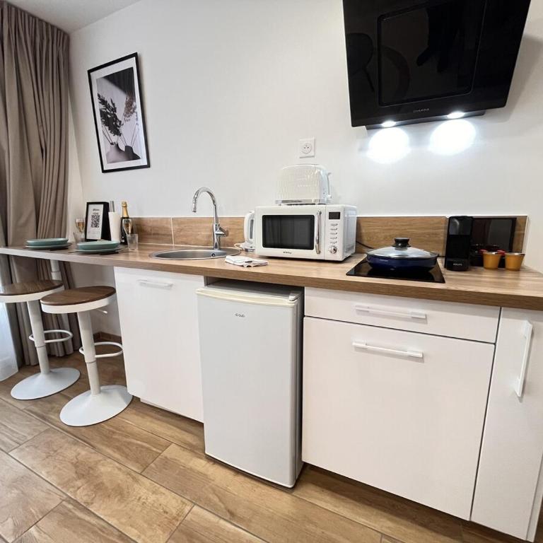 Paris 21 - Studio charmant proche du centre-ville - Apartment mit 1 Schlafzimmer - 11