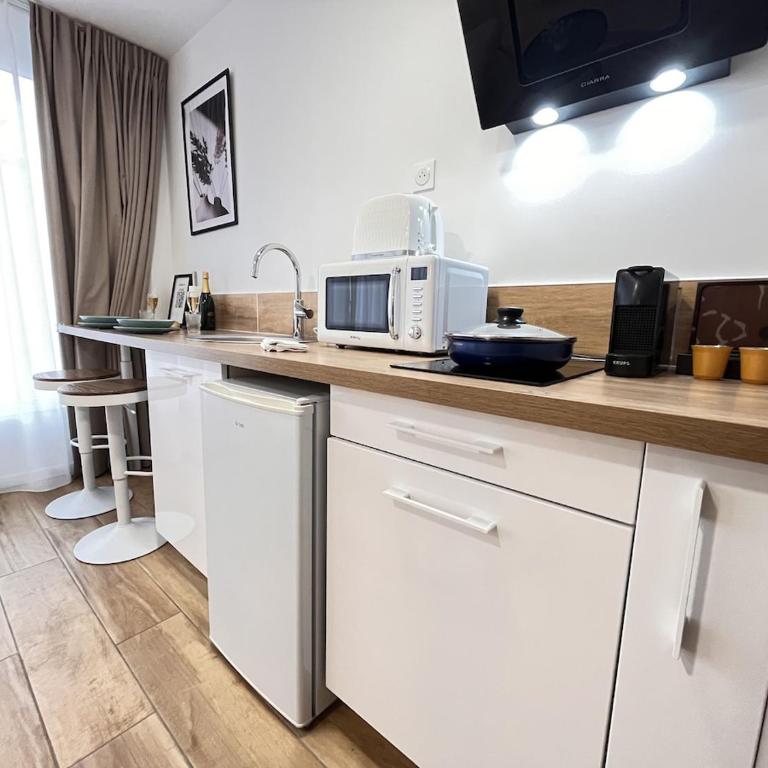Paris 21 - Studio charmant proche du centre-ville - Apartment mit 1 Schlafzimmer - 17