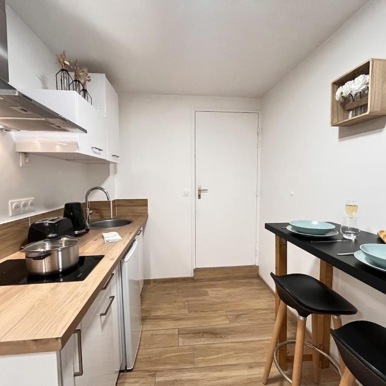 Paris 24 - Studio calme, cosy proche centre Reims - Appartement 1 Chambre - 12
