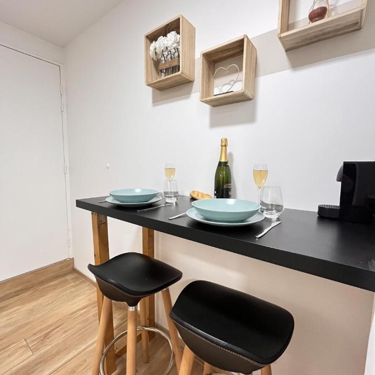 Paris 24 - Studio calme, cosy proche centre Reims - Appartement 1 Chambre - 17