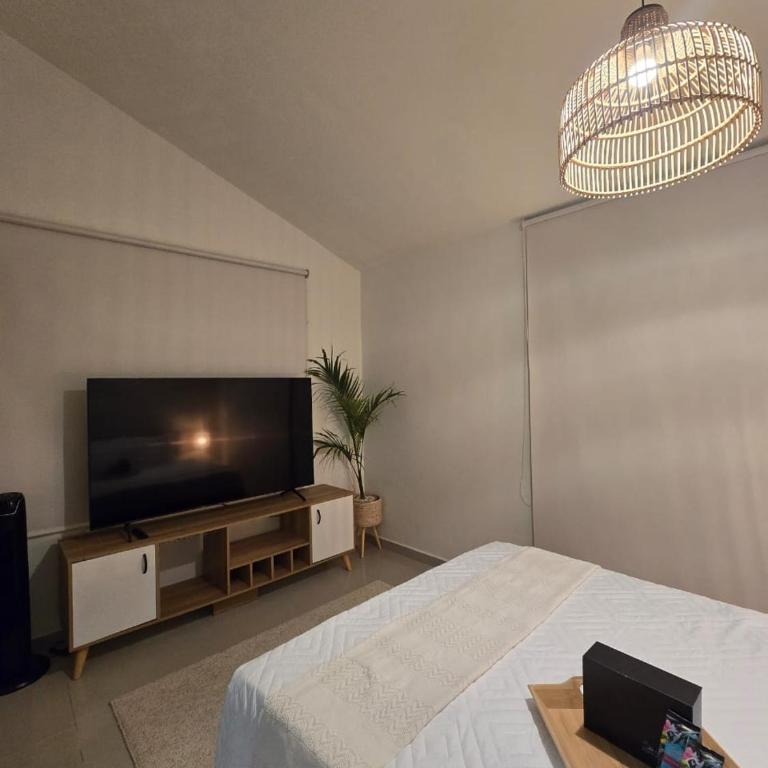 Molcabaña Casa con Jacuzzi privado y diseño de interiores profesional, ubicada en el norte de Armenia, es la casa TOP de Molca Travel - Three-Bedroom House - 18