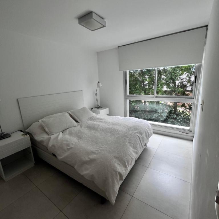 Apartamento moderno frente a la Rambla con balcón, piscina y garaje - One-Bedroom Apartment - 12