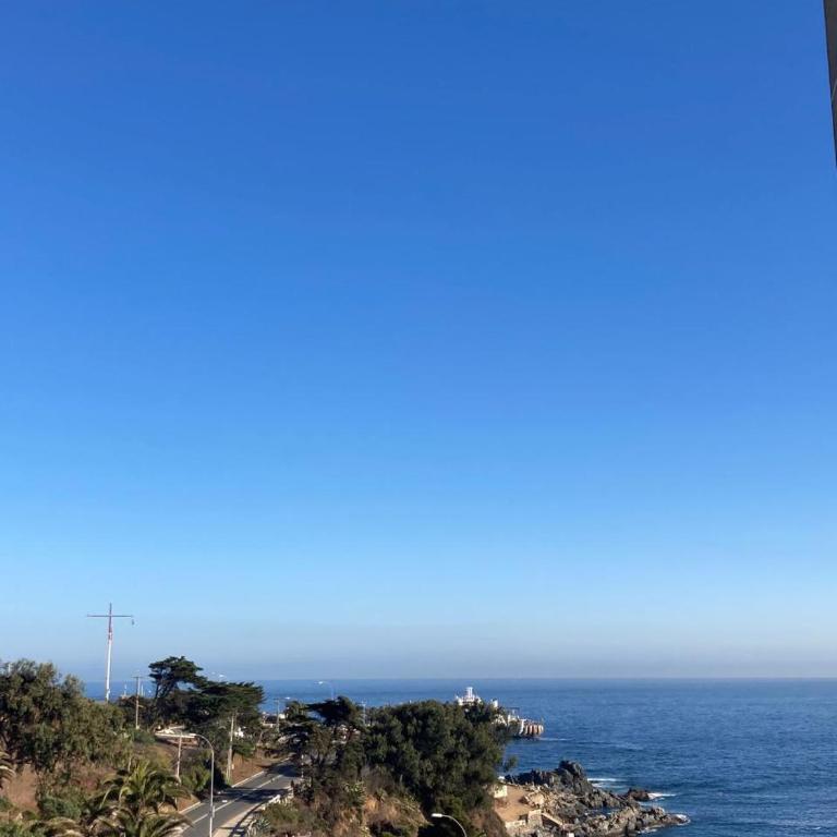 Disfruta en este departamento con vista al mar - Two-Bedroom Apartment with Balcony and Sea View - 10