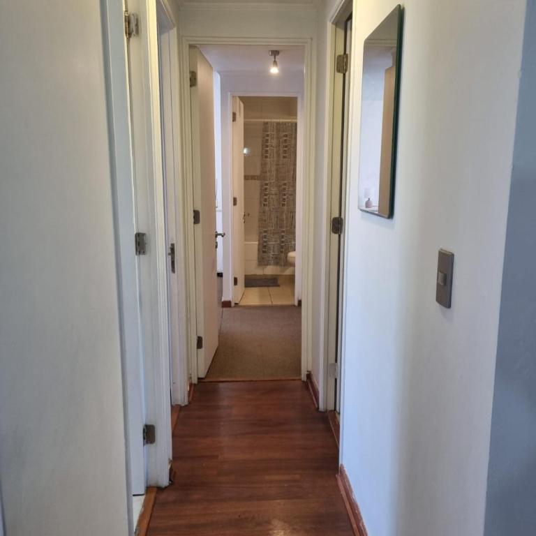 Disfruta en este departamento con vista al mar - Two-Bedroom Apartment with Balcony and Sea View - 13