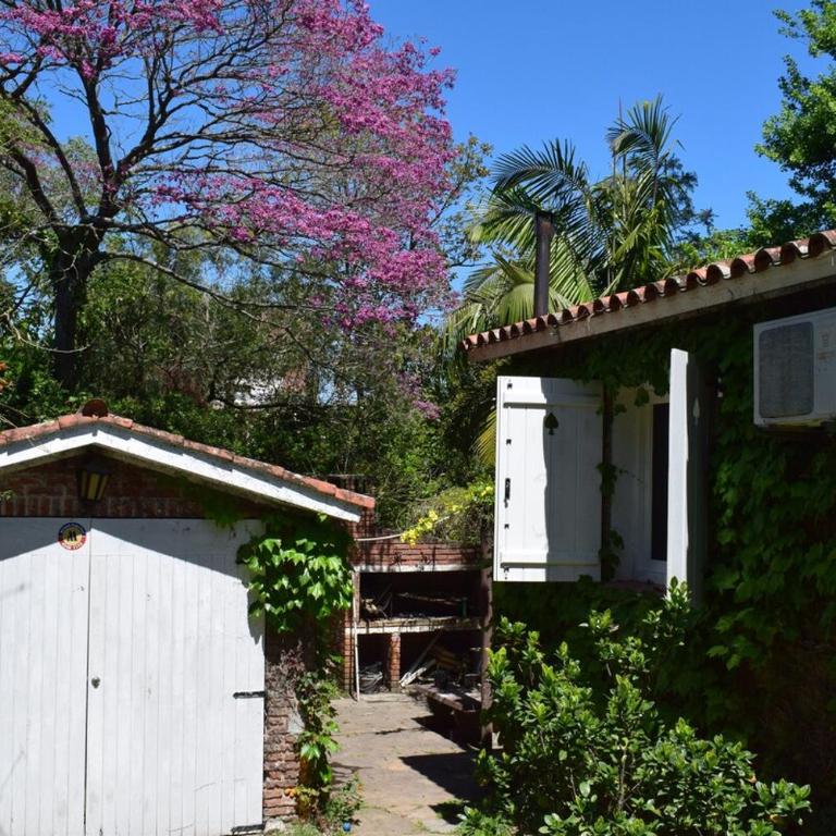 Family home in Las Delicias, garden and barbecue - Four-Bedroom House - 15