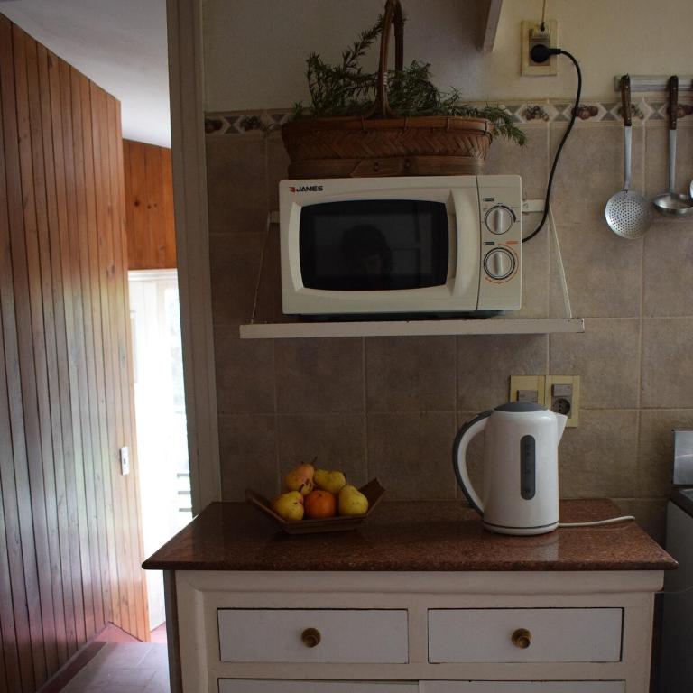 Family home in Las Delicias, garden and barbecue - Four-Bedroom House - 25
