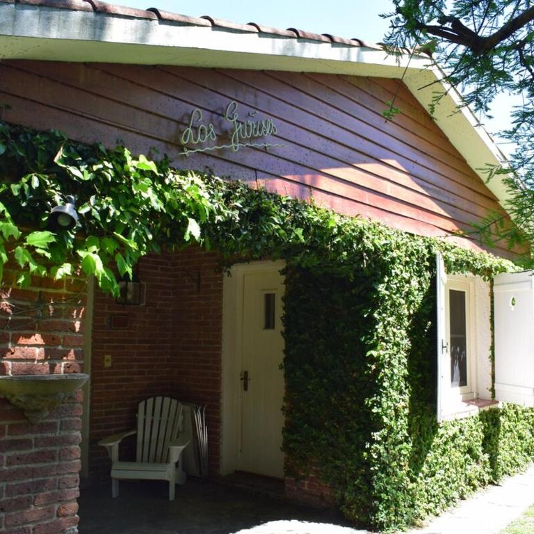 Family home in Las Delicias, garden and barbecue - Four-Bedroom House - 26