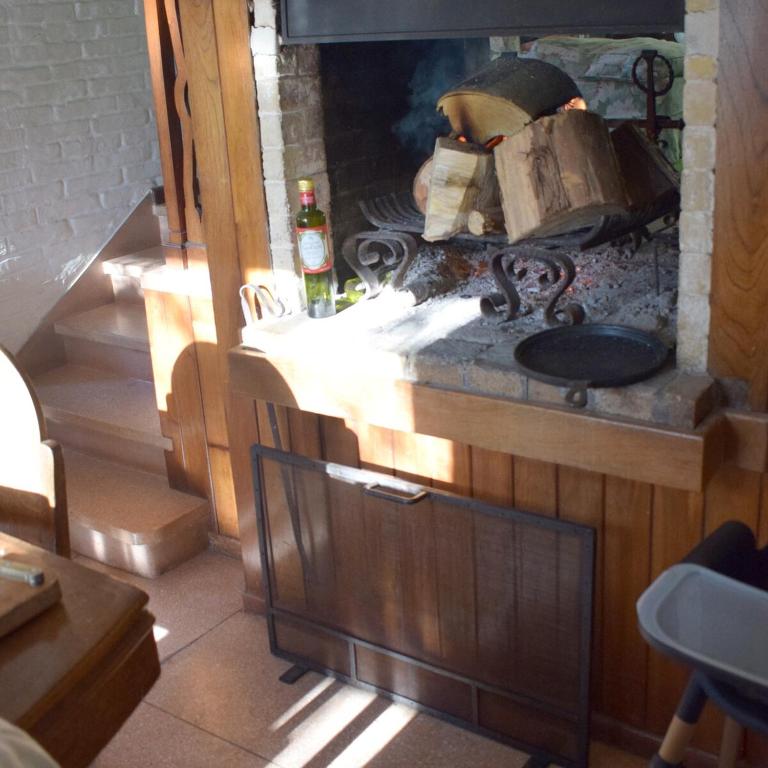 Family home in Las Delicias, garden and barbecue - Four-Bedroom House - 55
