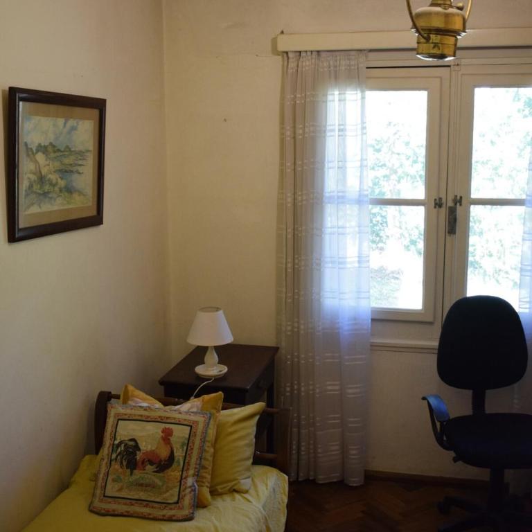 Family home in Las Delicias, garden and barbecue - Four-Bedroom House - 63