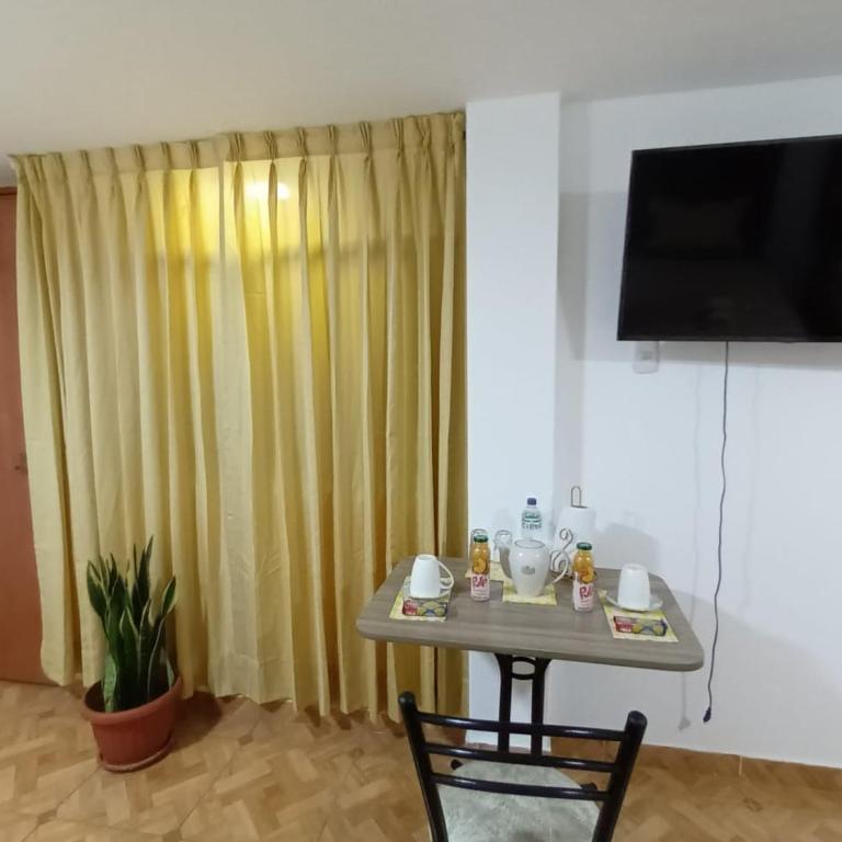 A Y J Familia - Private Apartment - Free Airport Pickup for Groups - Family Room with Private Bathroom - 3