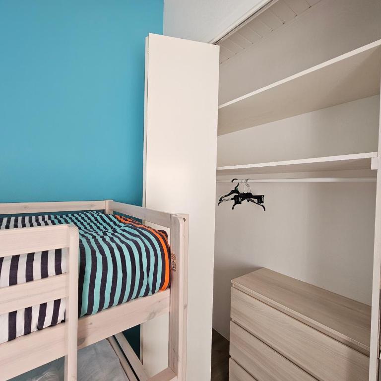 Superbe maison 4 chambres, proche plage, au calme, avec WIFI - FR-1-323-375 - Maison de Vacances - 36
