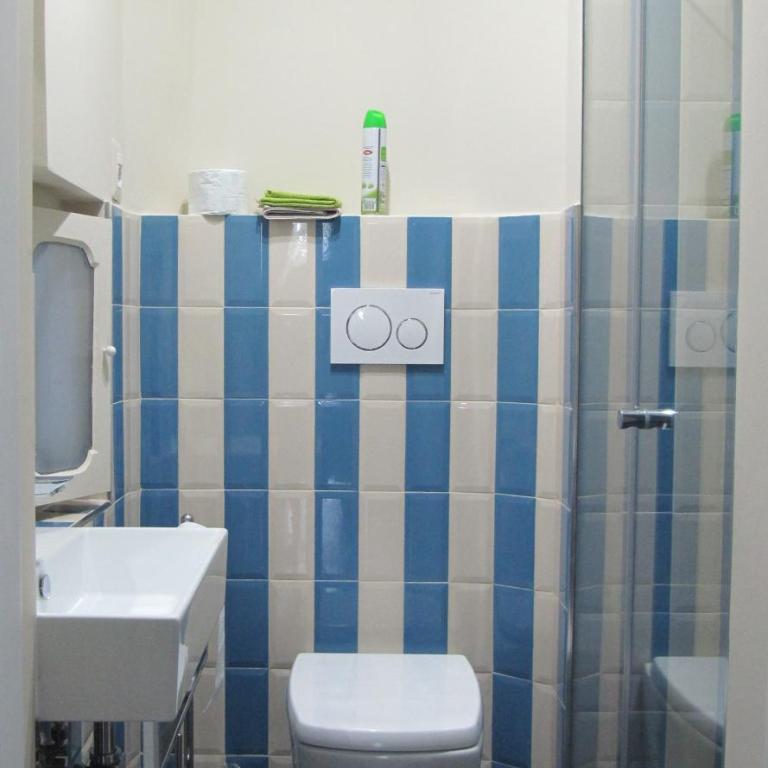 Al Porta Susa B&B - Camera Matrimoniale con Bagno Privato Esterno - 9