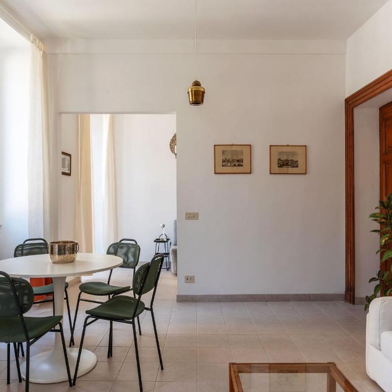 Panisperna 193 - FromHometoRome - Appartamento con 2 Camere da Letto - 10