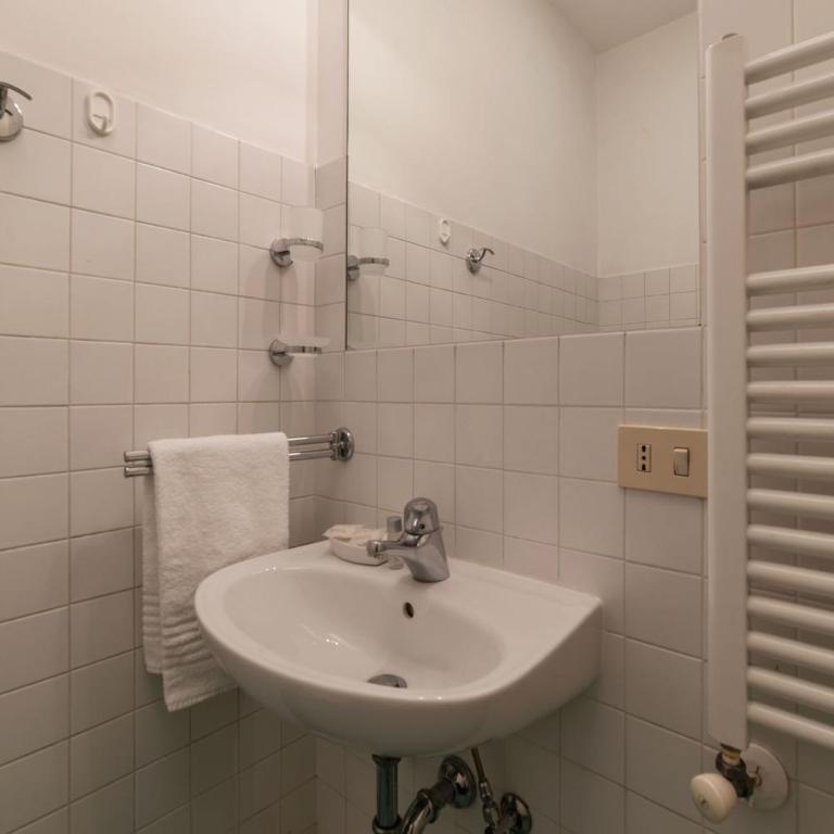 Panisperna 193 - FromHometoRome - Appartamento con 2 Camere da Letto - 13