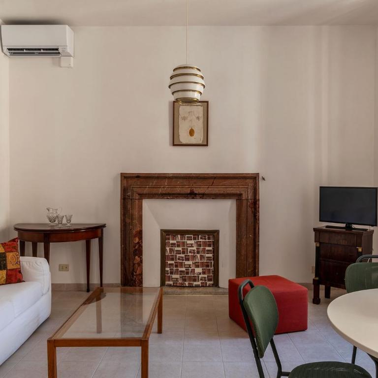 Panisperna 193 - FromHometoRome - Appartamento con 2 Camere da Letto - 21