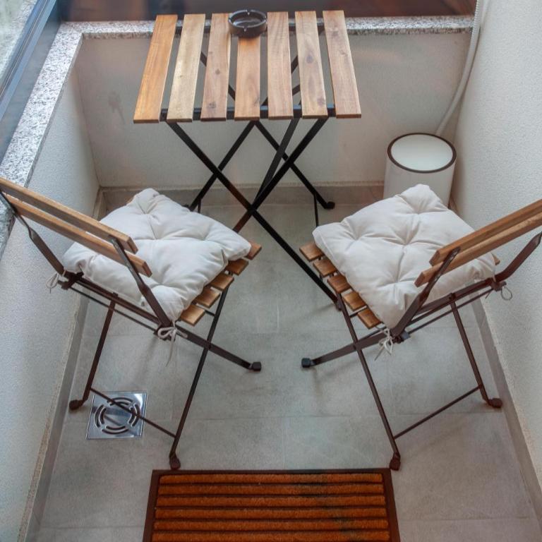 Grand Stay Apartment I Free Private Parking - Apartman sa 3 Spavaće Sobe i Balkonom - 14