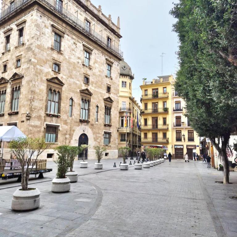 Valencia Catedral Apt - Two-Bedroom Apartment - 1