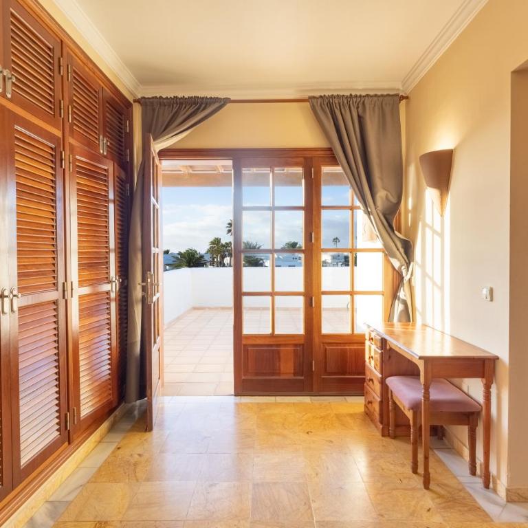 Villa Iseo - Three-Bedroom Villa - 4