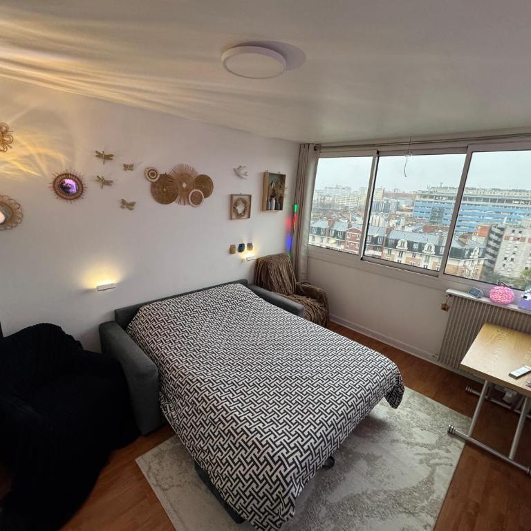 Guest room in a shared apartment - Metro 7 and Tramway T3a - Chambre Double - 1