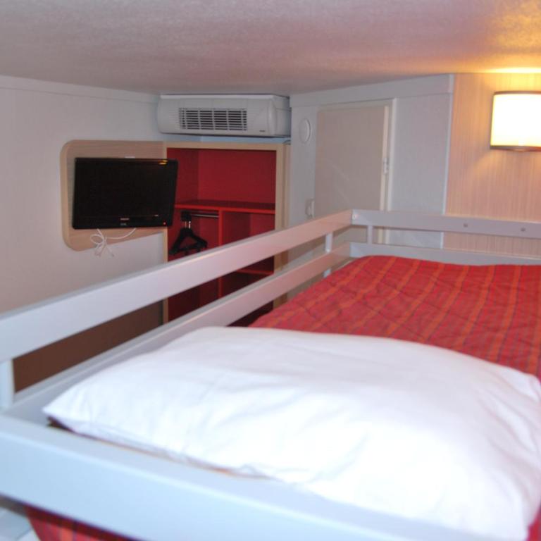 Premiere Classe Vannes - Chambre Triple - 11