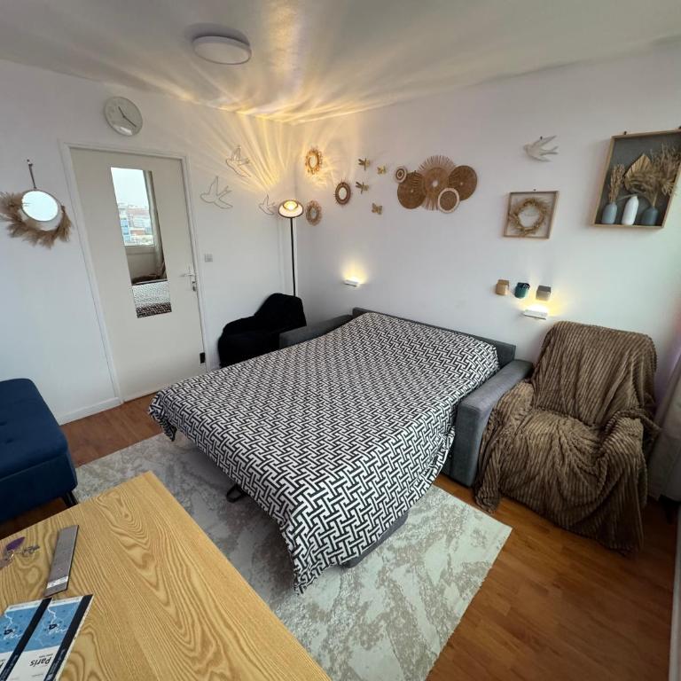 Guest room in a shared apartment - Metro 7 and Tramway T3a - Chambre Double - 3