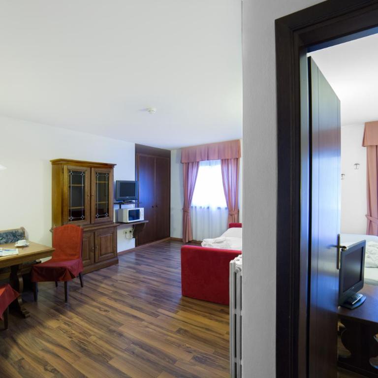 Hotel Baita Clementi - Camera Familiare (2 Adulti + 2 Bambini) - 2