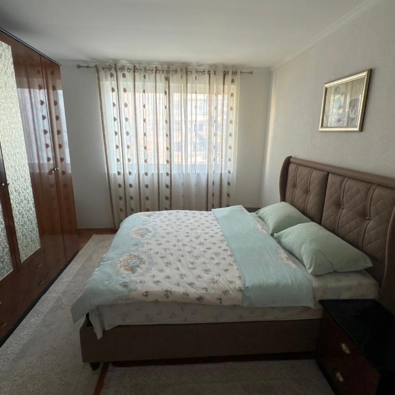 Bar Central Stay Apartment - Three-Bedroom Apartment - 2