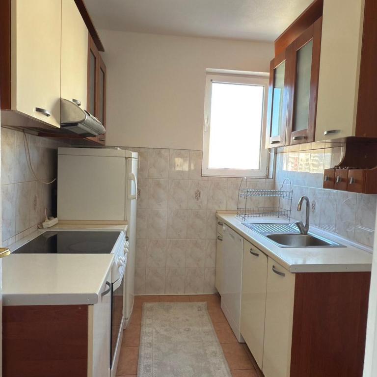 Bar Central Stay Apartment - Three-Bedroom Apartment - 3