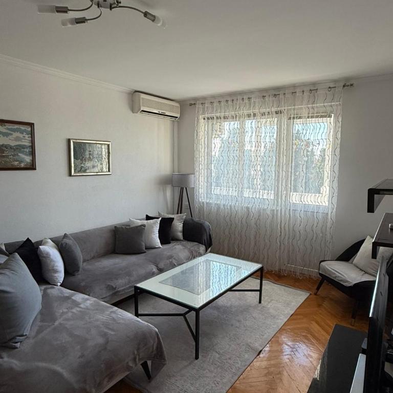 Bar Central Stay Apartment - Three-Bedroom Apartment - 6