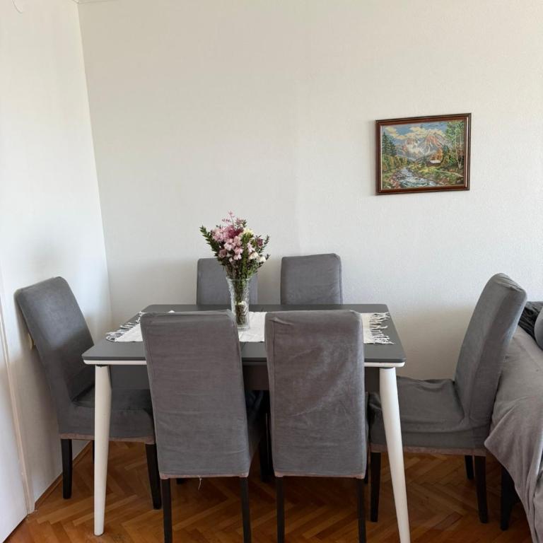 Bar Central Stay Apartment - Three-Bedroom Apartment - 10