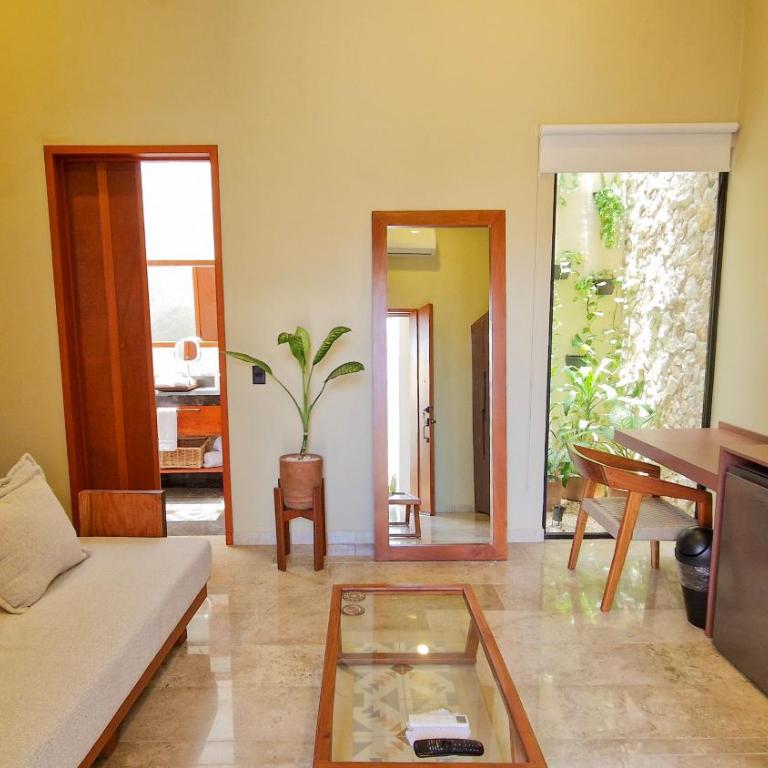 Casa María Eulalio - Boutique Guesthouse - King Room with Pool View - 7