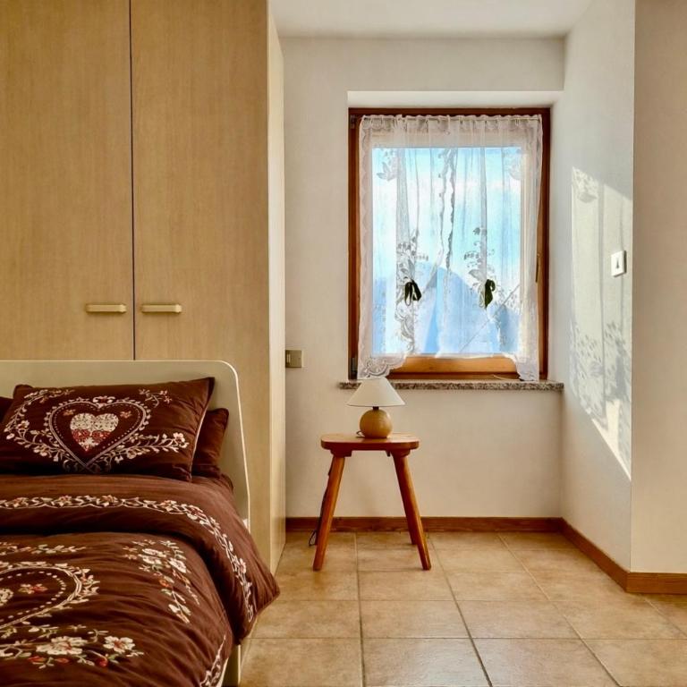 Scenic Mountain Views, Free Parking & Skiing - Appartamento con 2 Camere da Letto - 8
