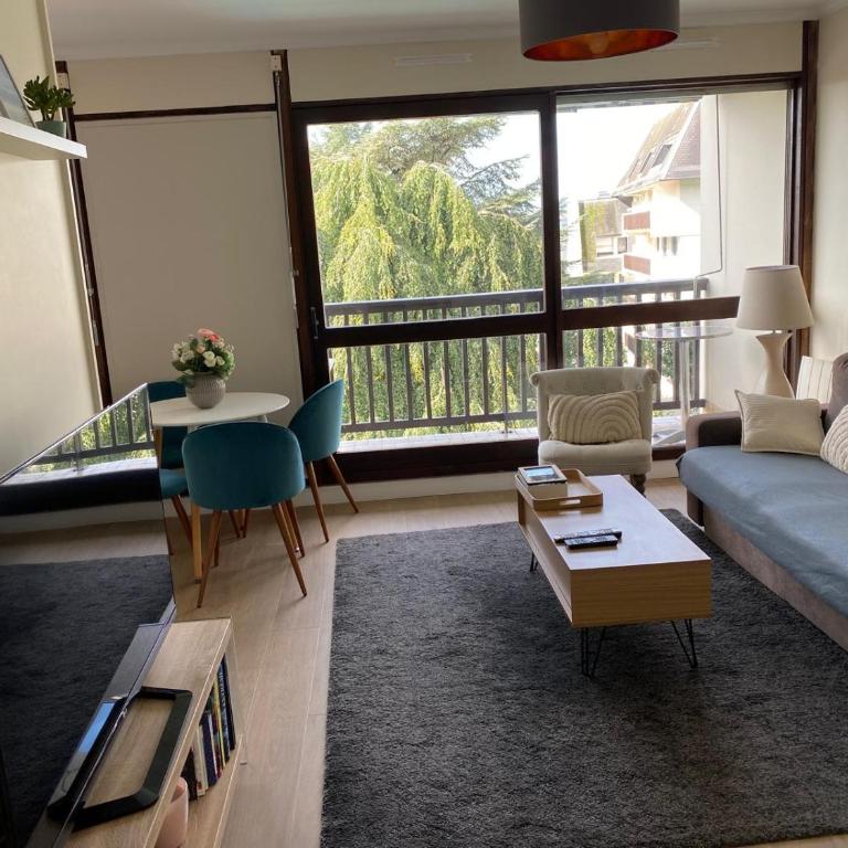 Appartement 4 personnes piscine balcon parc - Appartamento con 1 Camera da Letto - 1