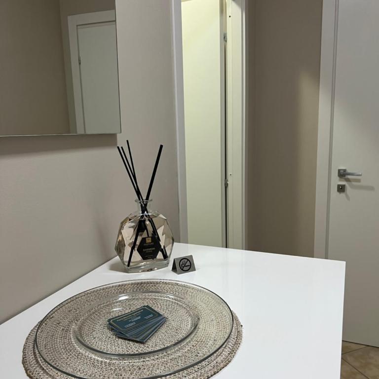 Turin Bicerin White - Studio Apartment with One Double Bed - 13