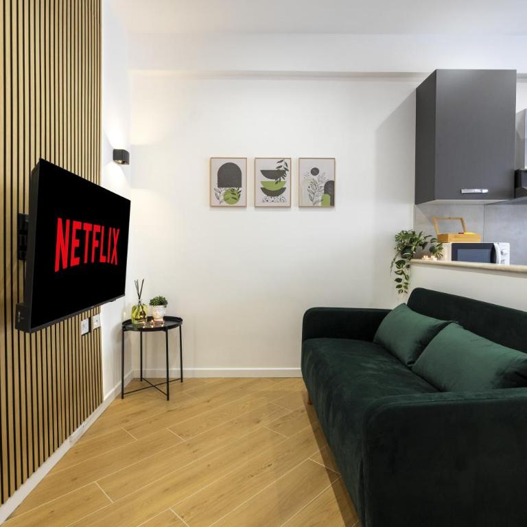 Chiara's House - 600m to Metro B, Tiburtina Station - Appartamento con 1 Camera da Letto - 10