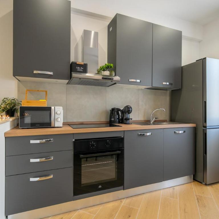 Chiara's House - 600m to Metro B, Tiburtina Station - Appartamento con 1 Camera da Letto - 11