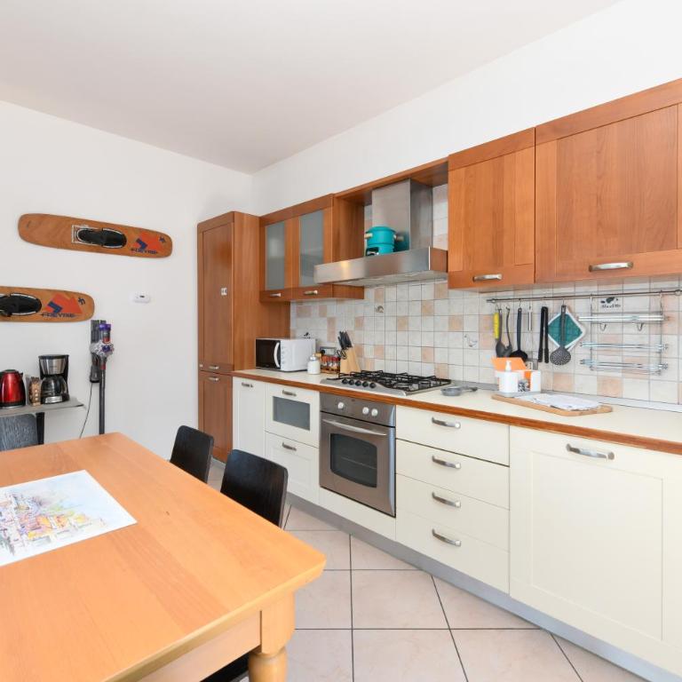 Villa Mimosa-Con piscina e vista lago - Villa con 3 Camere da Letto - 54
