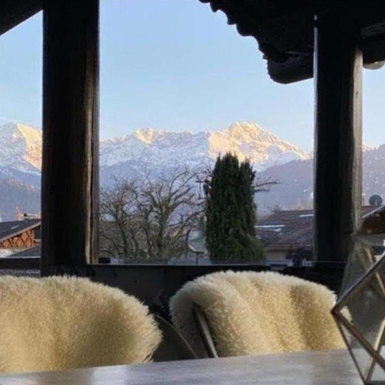 FeWo Berg-Faszination - Two-Bedroom Apartment with Mountain View - 1
