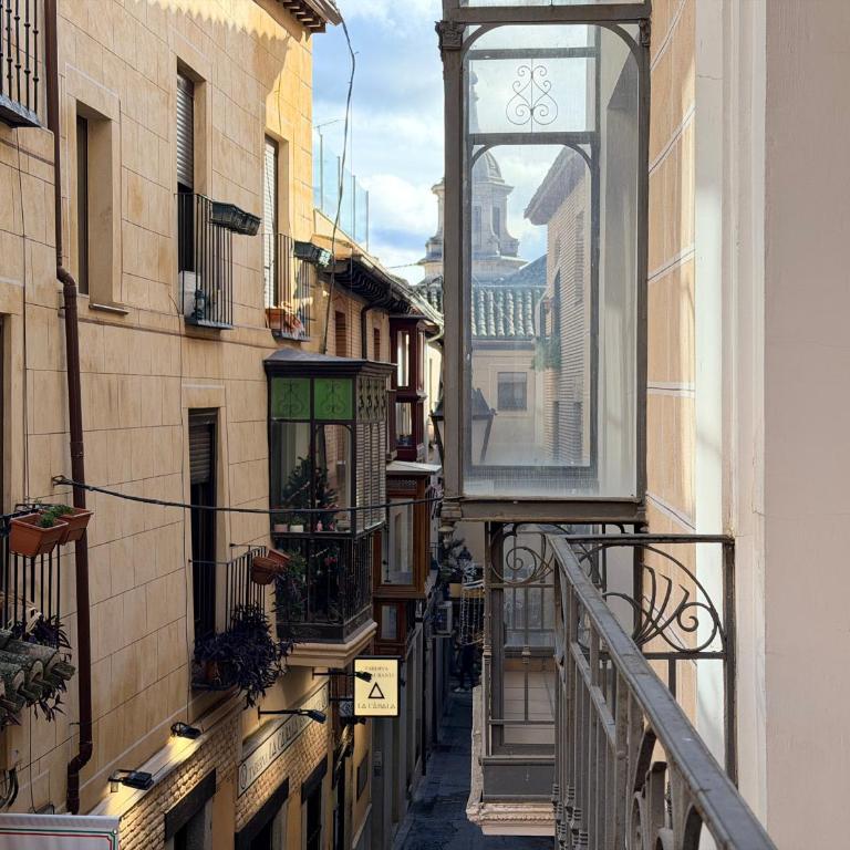 Smartmonki Sinagoga entre la Catedral y Zocodover - Apartamento de 2 dormitorios con balcón - 7