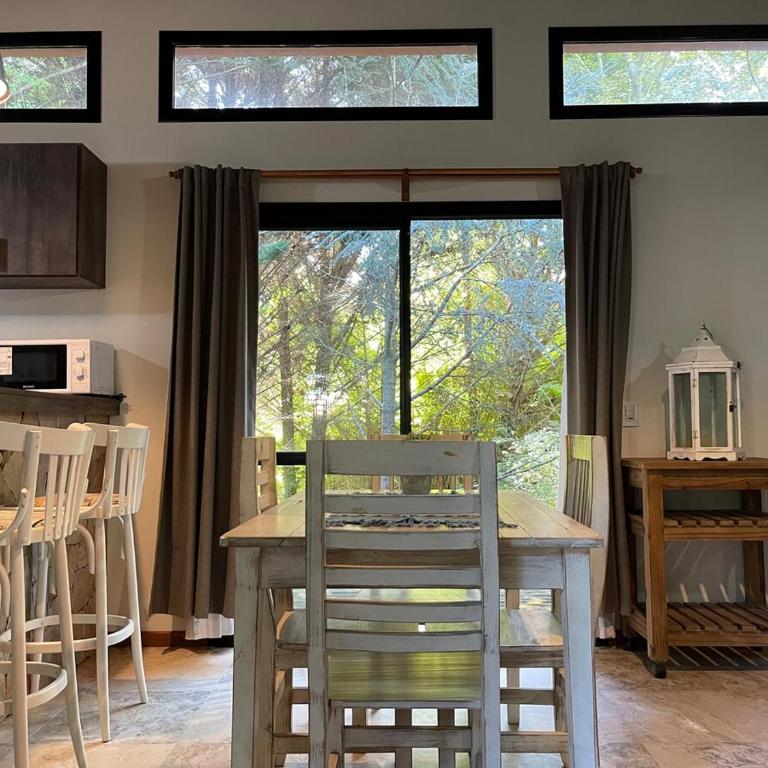 Bosque y Playa en casa - Two-Bedroom House - 27