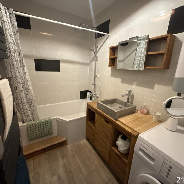 Le Turgot, proche thermes - Appartement 2 Chambres - 13