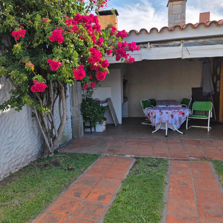 La Catorce en Piriapolis con piscina climatizada - Vacation Home - 3
