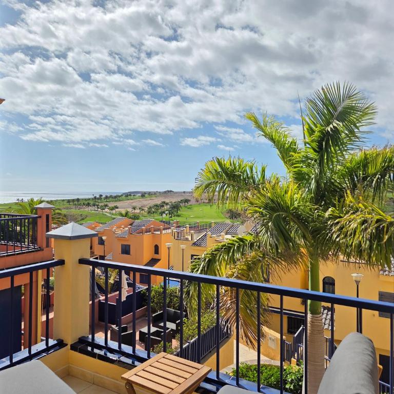 Golf and Beach Retreat in Maspalomas - Two-Bedroom House - 5
