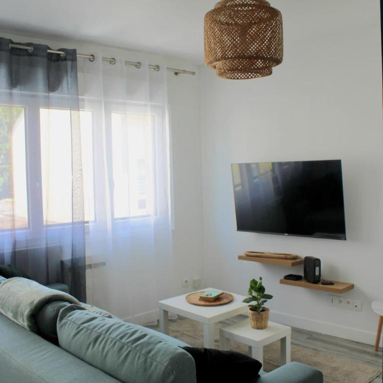 F2 between Cathedral and Basilica - Two-Bedroom Apartment - 5