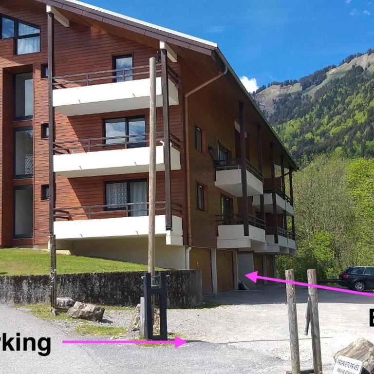 Le Relai S34 - Grand et lumineux studio avec coin montagne 4-6 pers avec WIFI, 50m des pistes, grand balcon exposé SUD, DRAPS NON COMPRIS - Studio - Vue sur Montagne - 12