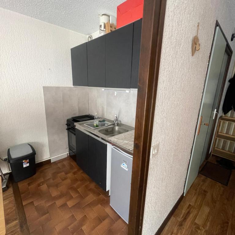 Le Relai S34 - Grand et lumineux studio avec coin montagne 4-6 pers avec WIFI, 50m des pistes, grand balcon exposé SUD, DRAPS NON COMPRIS - Studio - Vue sur Montagne - 4