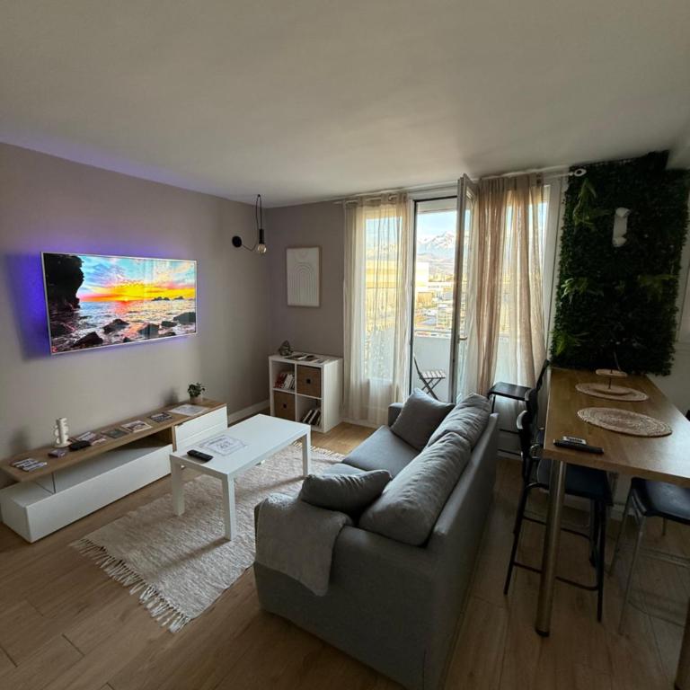 superbe duplex avec parking gratuit - Appartement 2 Chambres - 3